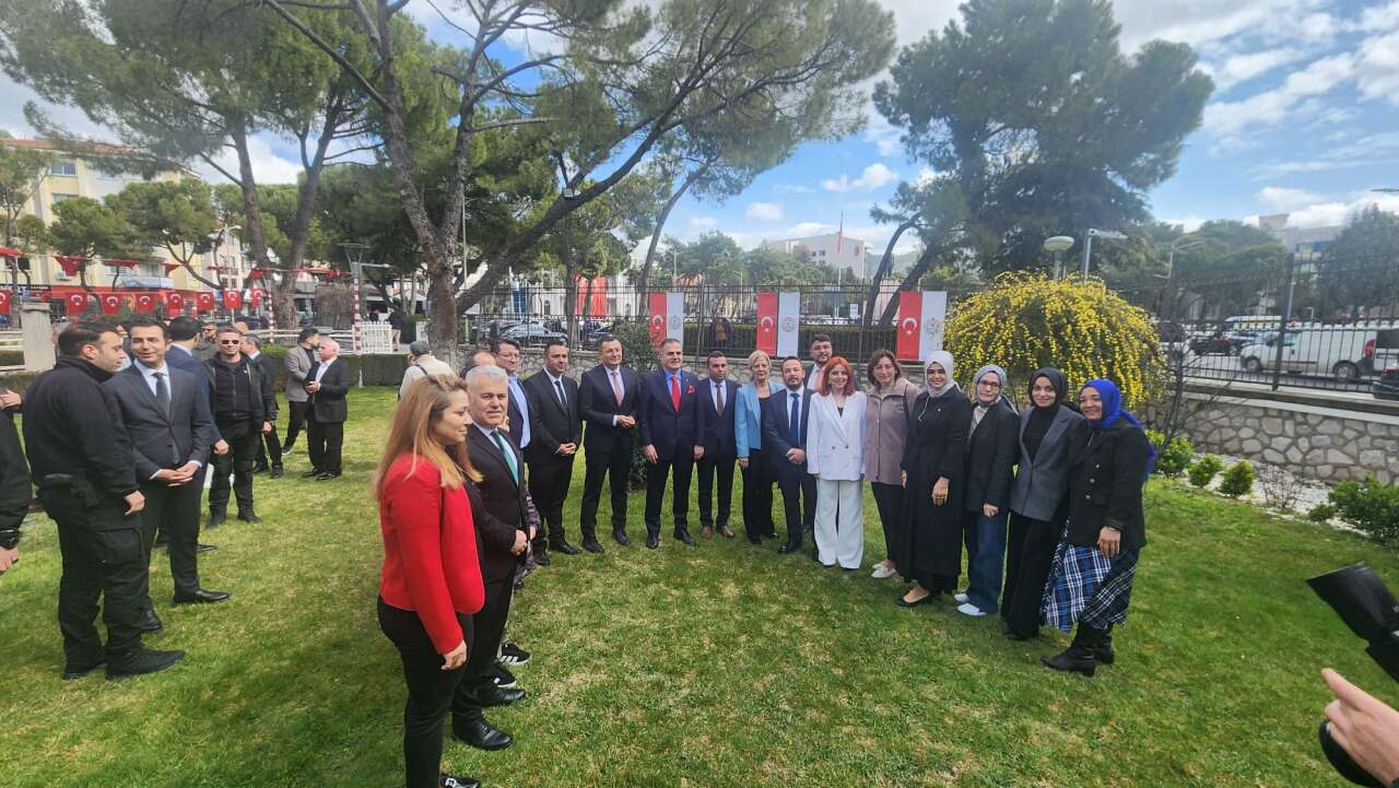 Muğla’da Protokol Bayramlaştı: Vali Akbıyık’tan Anlamlı Mesajlar 3